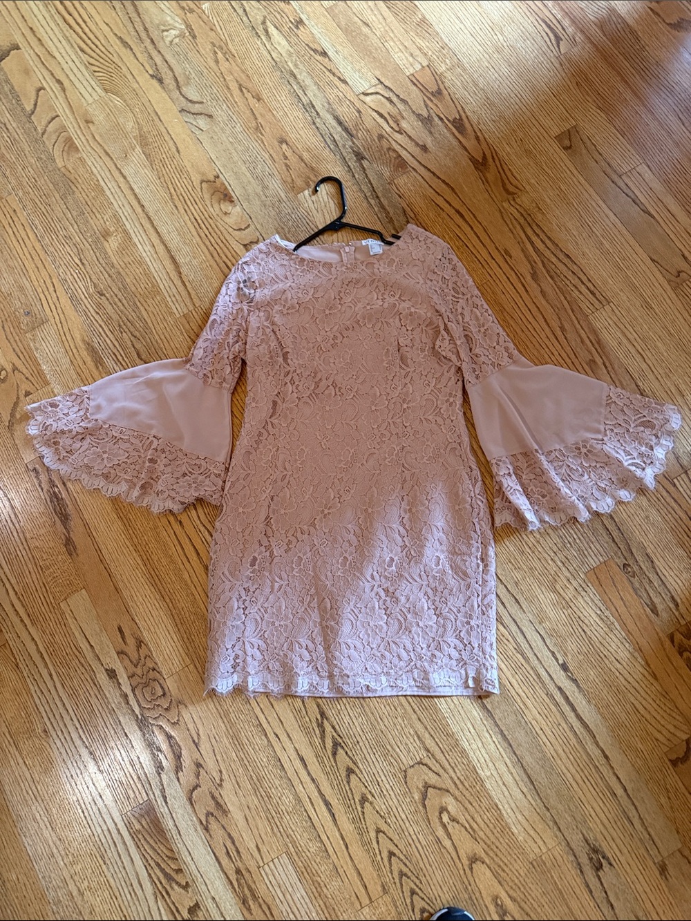 Lace Bell-Sleeve Dress in Dusty Rose